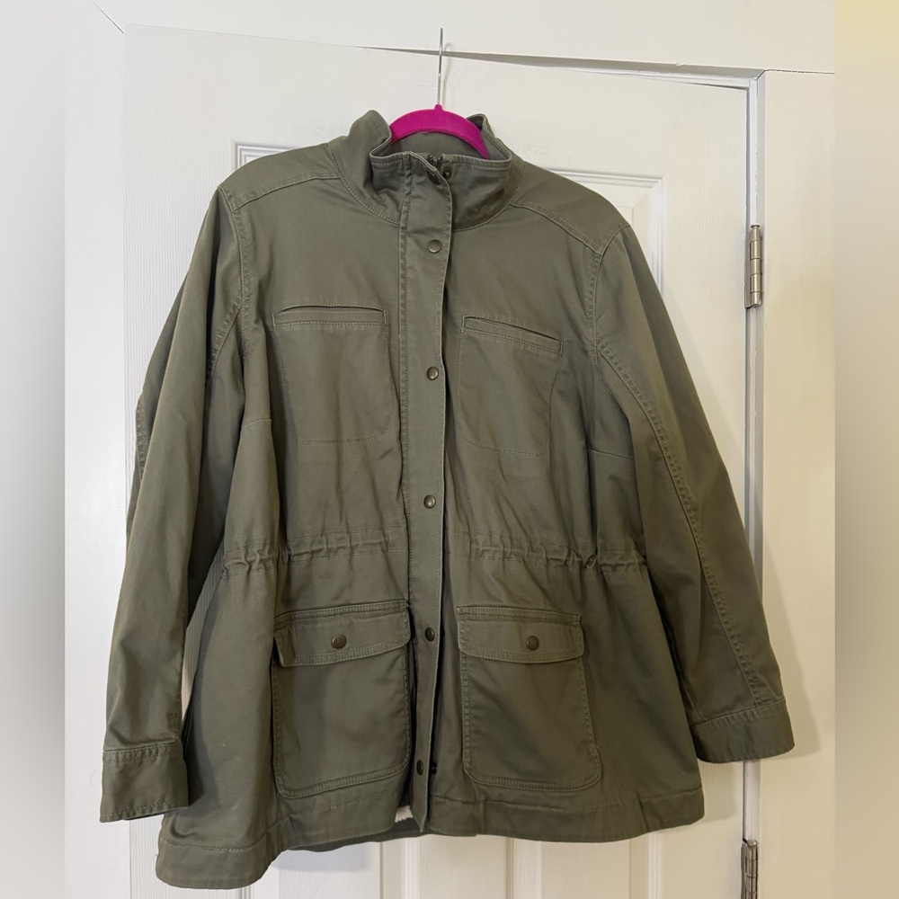LL Bean Women’s Sherpa Lined Field Utility Jacket in Olive Green Size 1X